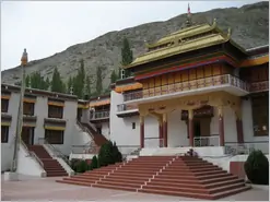 Samstanling Monastery Sumur