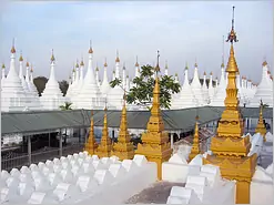 Mandalay San Da Muni Pagoda Comentaries on Pali Canon